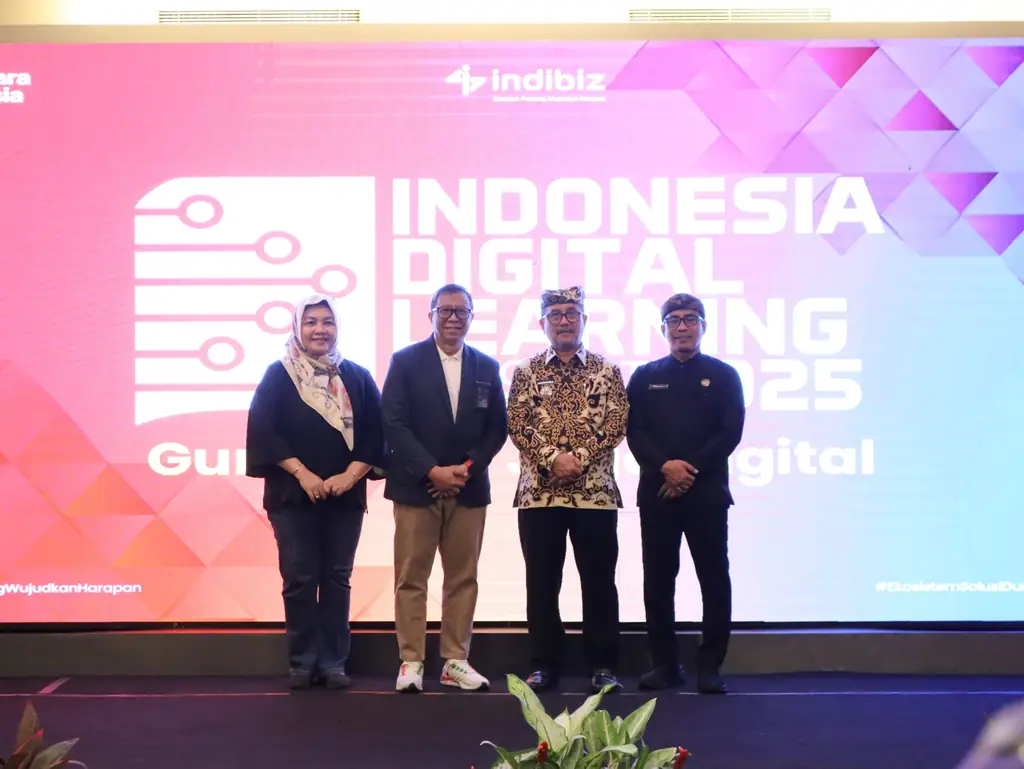 Bupati Cirebon Dukung IDL 2025 Telkom, Latih 100 Guru Digital